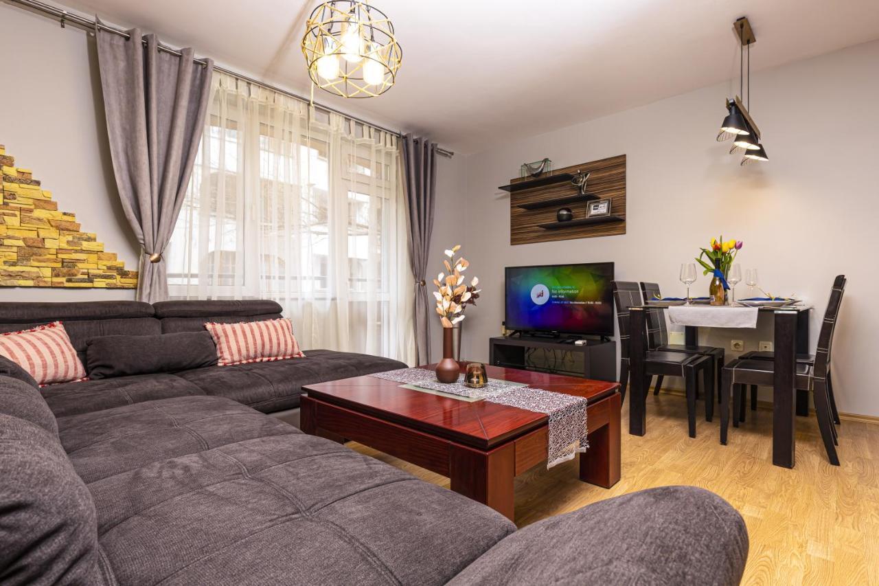 1Bd Apartment - 5 Mins To The City Centre By Flat Mаnager 普罗夫迪夫 外观 照片